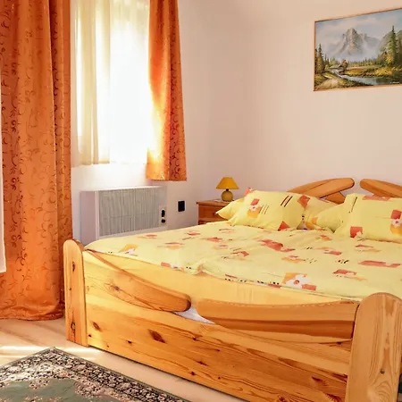 Stimmungsvolle Mit Grossem Garten By Interhome * Залакарош
