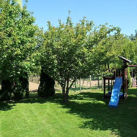 Stimmungsvolle Mit Grossem Garten By Interhome Appartement