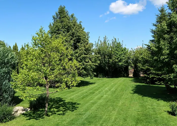 Stimmungsvolle Mit Grossem Garten By Interhome