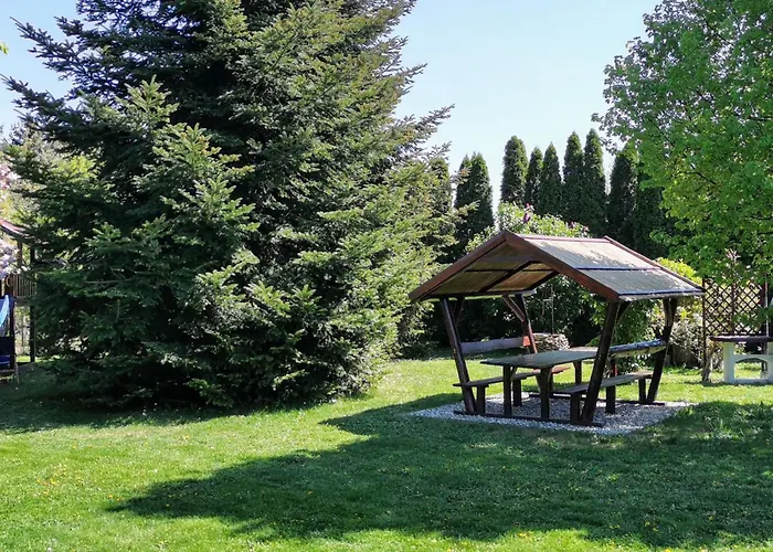 Stimmungsvolle Mit Grossem Garten By Interhome 아파트 잘라카로쉬